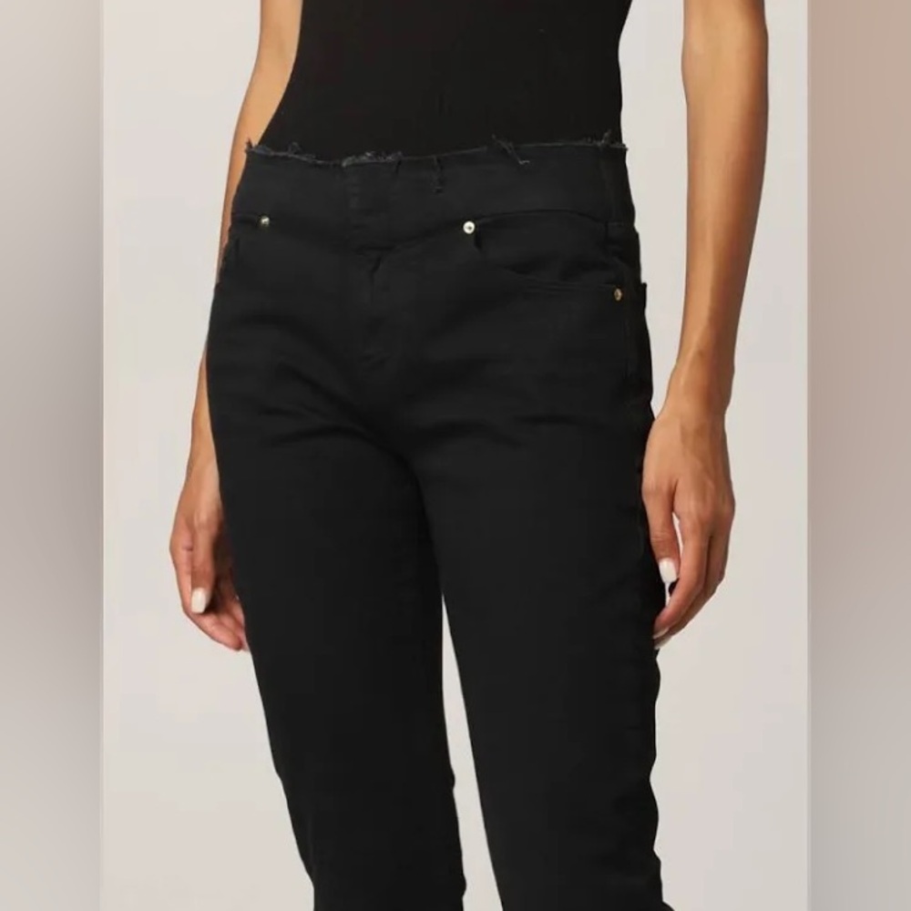 Frame Slit bottom frayed jeans